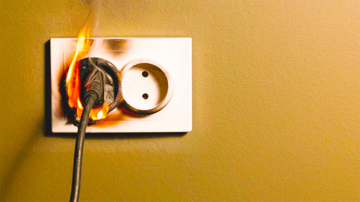 Attention : débranchez cet appareil de cuisine avant de dormir pour éviter un risque d'incendie