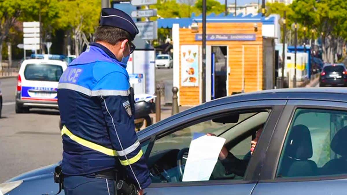 Une grosse amende à partir de janvier 2025 pour les automobilistes sans ce dispositif indispensable