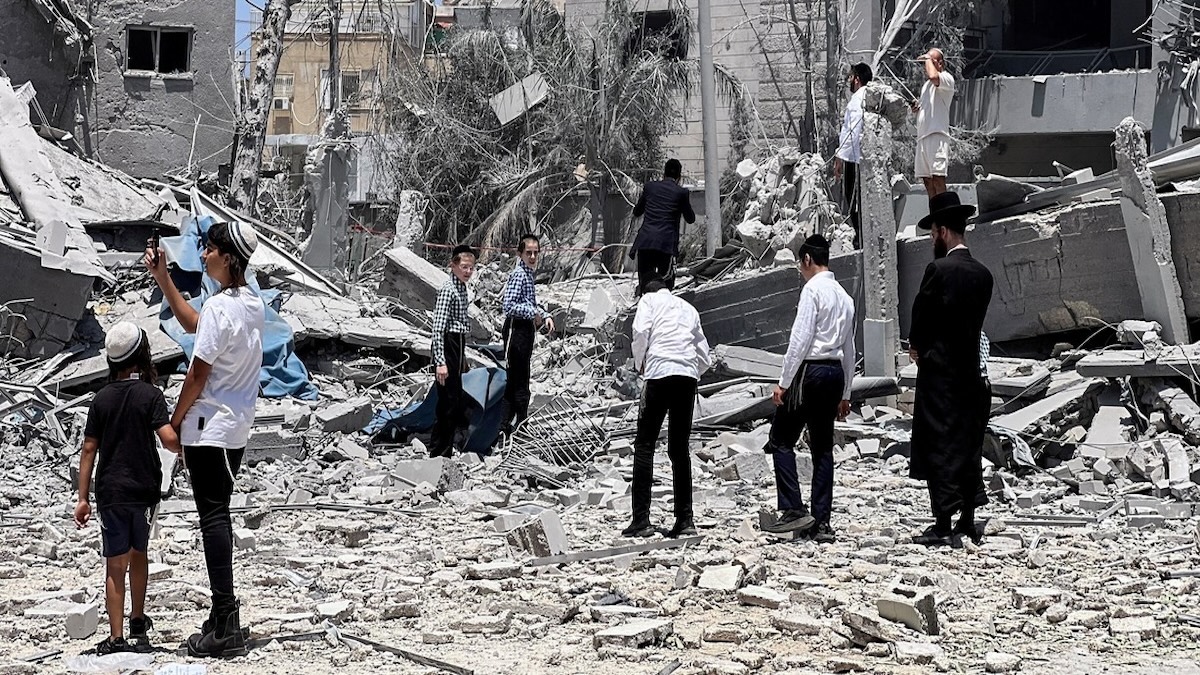 Le ministre israélien de la Défense met en garde le guide suprême de l'Iran suite à l'attaque d'un hôpital en Israël