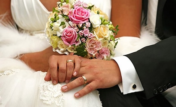Un commando ouvre le feu à la fin d'un mariage : deux morts, dont la mariée, et trois blessés graves