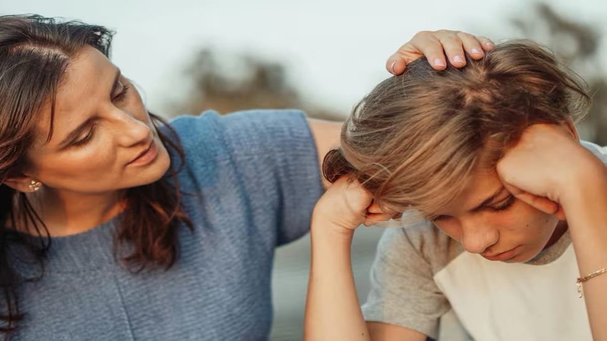 À 13 ans, il perd sa mère adorée : un drame qui change sa vie à jamais