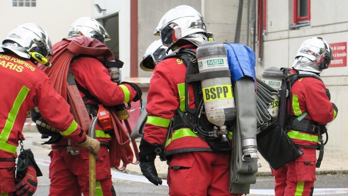 Feu de toiture à Paris : intervention des pompiers avenue Rapp, dans le 7e arrondissement