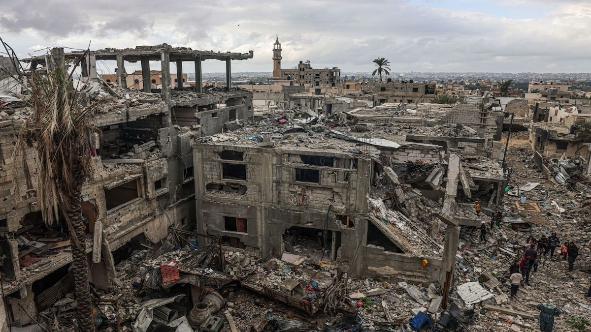 Gaza sous les bombes : une famille entière, dont une journaliste enceinte, perd la vie