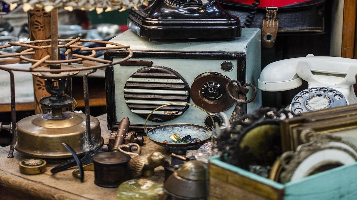 Pourquoi gardons-nous une telle curiosité pour les objets anciens ?