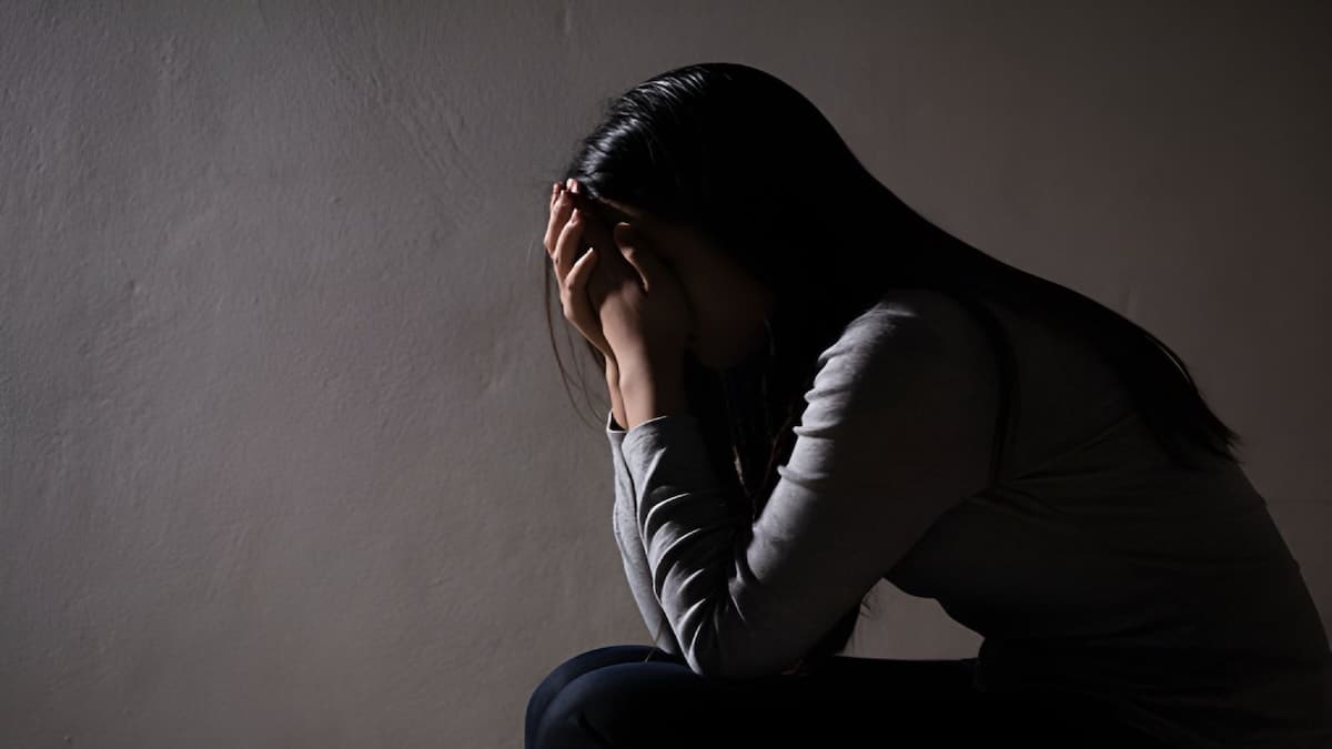 Une jeune mère assassinée par son partenaire : un féminicide de plus
